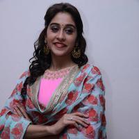 Regina Cassandra Cute Stills | Picture 922147