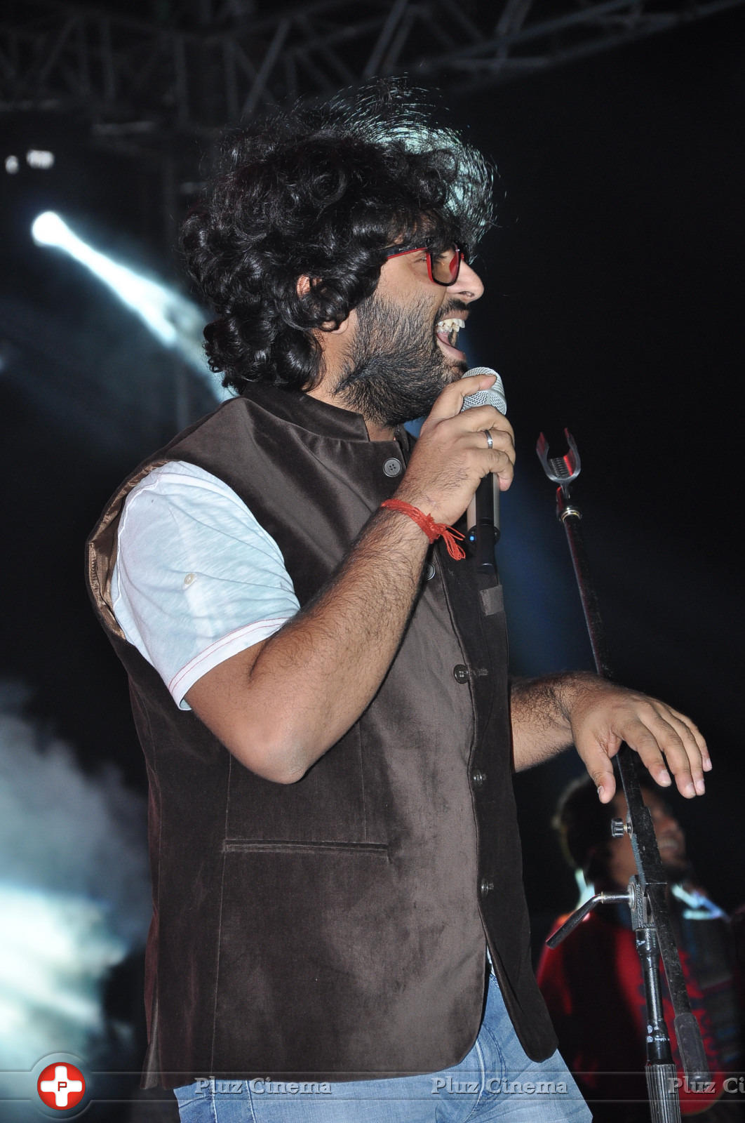 Arijit Singh - Arijit Singh steal Hyderabadis hearts with his Magical Voice Stills | Picture 921933