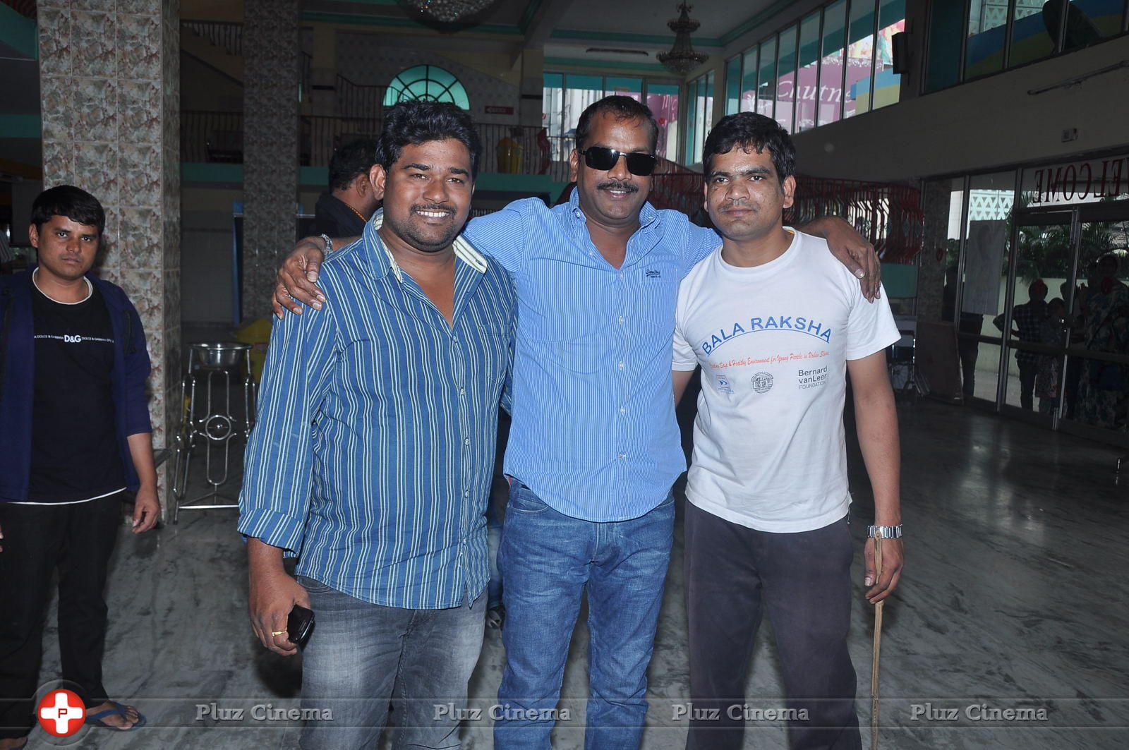 Pilla Nuvvu Leni Jeevitham Movie Team at Vishwanath Theatre Photos | Picture 871437