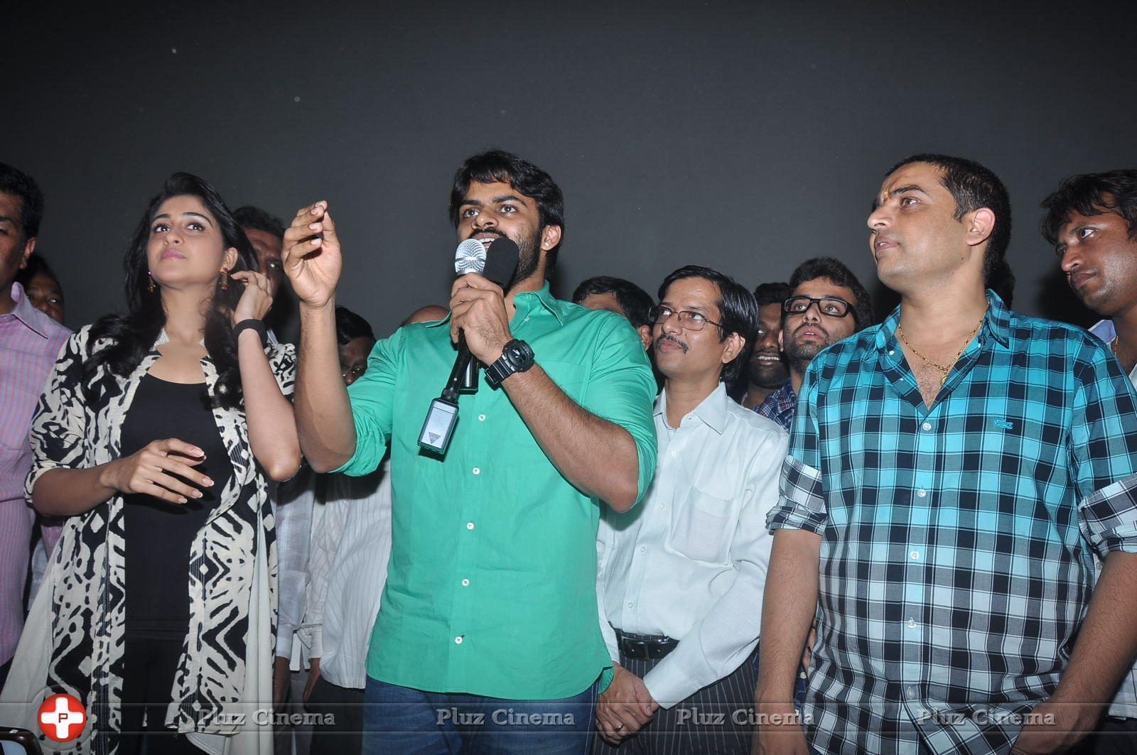 Pilla Nuvvu Leni Jeevitham Movie Team at Vishwanath Theatre Photos | Picture 871510