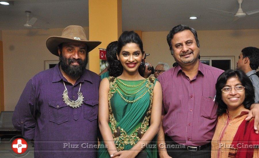Celebs at Naa Bangaru Thalli Premiere Show Photos | Picture 876102