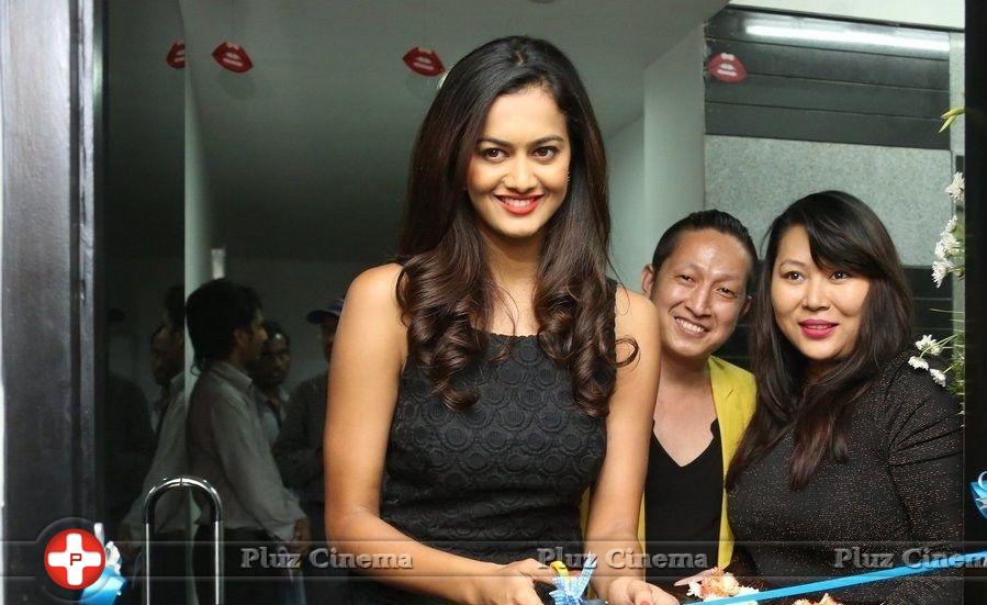 Shubra Aiyappa at SIRO Makeup and Hair Style Studio Launch Photos | Picture 885969
