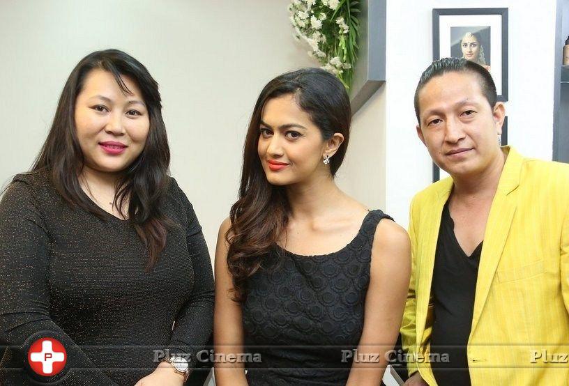 Shubra Aiyappa at SIRO Makeup and Hair Style Studio Launch Photos | Picture 885977