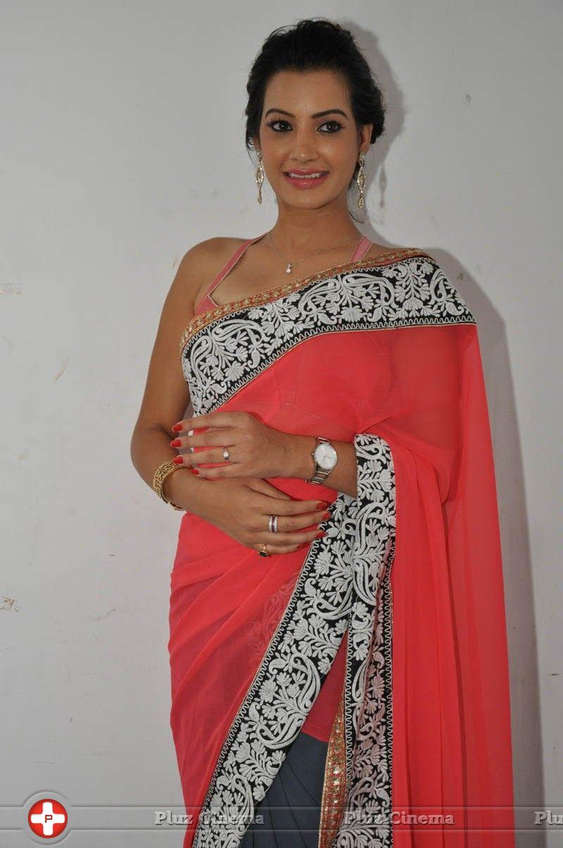 Deeksha Panth at Oka Laila Kosam Audio Launch Photos | Picture 846340