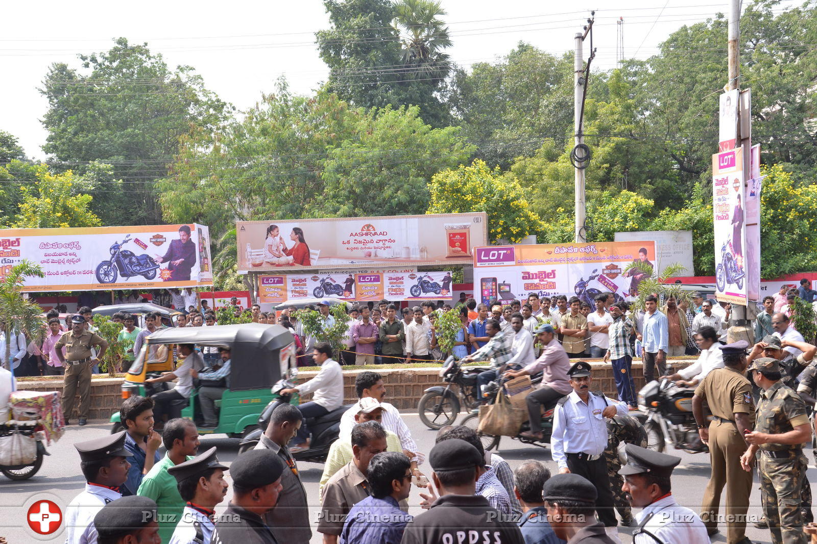 Allu Arjun Launches Lot Mobiles at Vijayawada | Picture 849492
