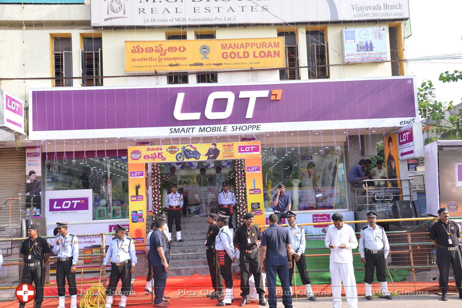 Allu Arjun Launches Lot Mobiles at Vijayawada | Picture 849581