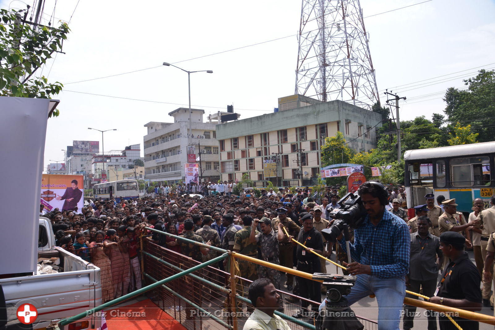 Allu Arjun Launches Lot Mobiles at Vijayawada | Picture 849589
