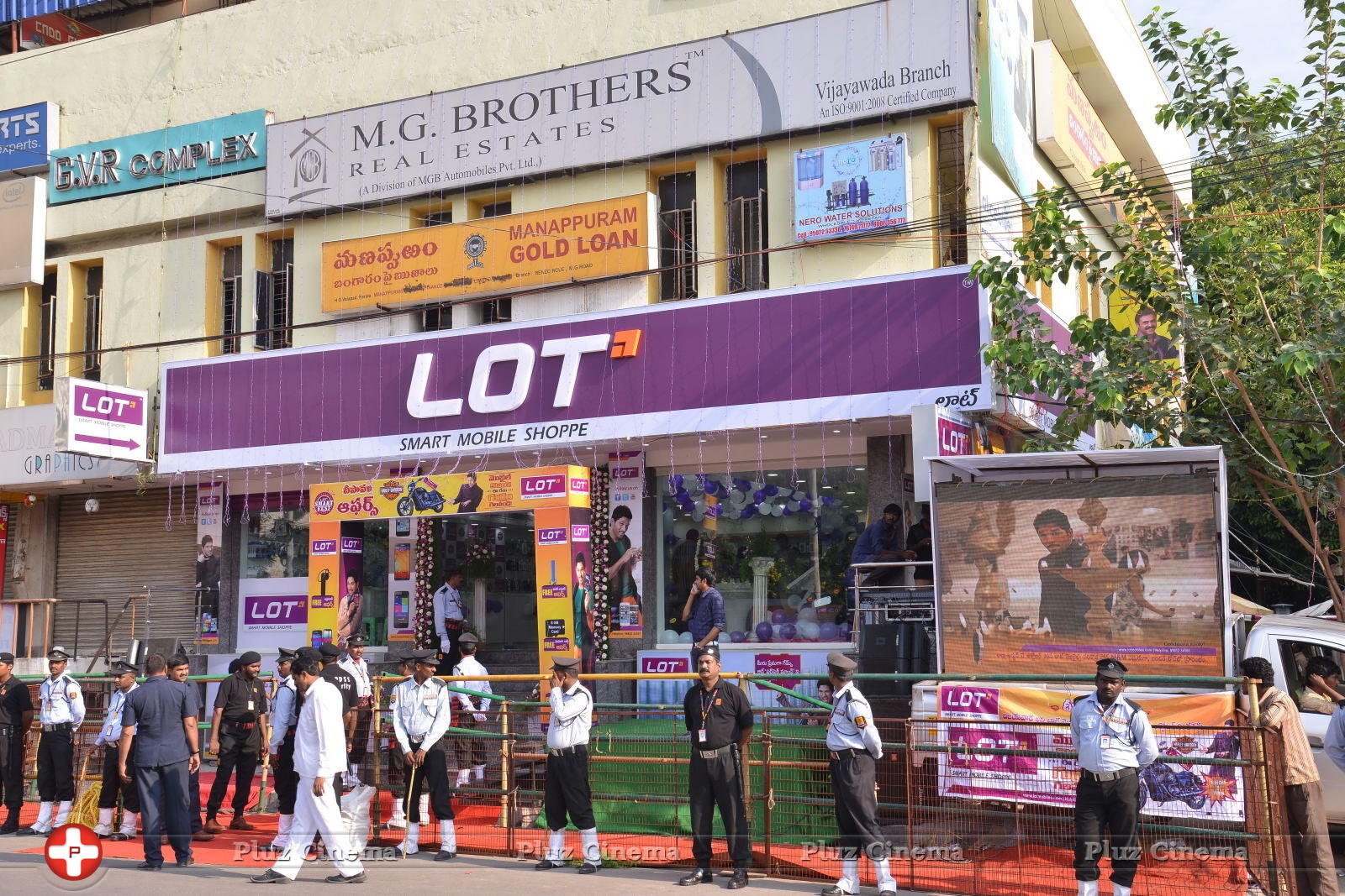 Allu Arjun Launches Lot Mobiles at Vijayawada | Picture 849618
