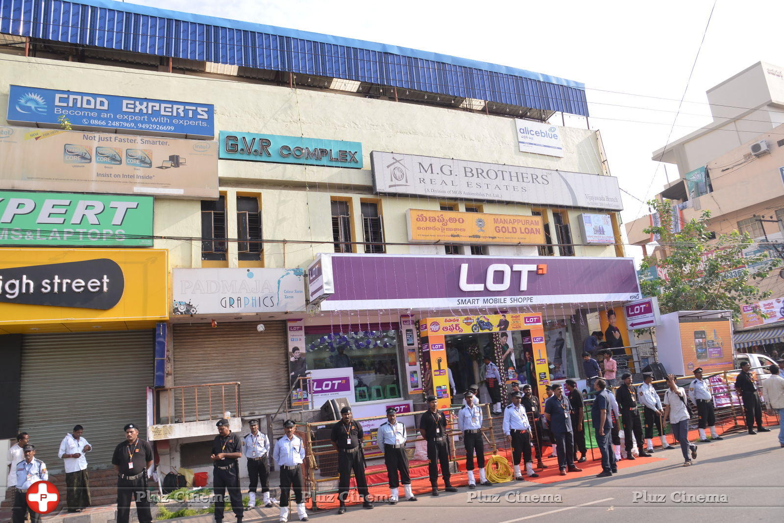 Allu Arjun Launches Lot Mobiles at Vijayawada | Picture 849629