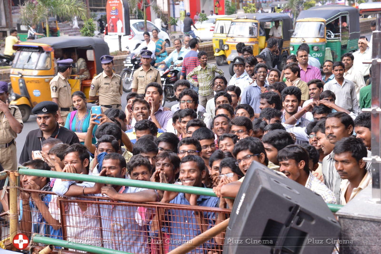Allu Arjun Launches Lot Mobiles at Vijayawada | Picture 849673
