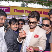 Allu Arjun Launches Lot Mobiles at Vijayawada | Picture 849617