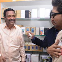 Allu Arjun Launches Lot Mobiles at Vijayawada | Picture 849643
