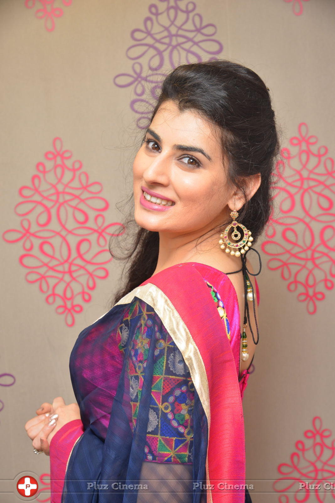 Archana - Archana Launches Srinivasa Textiles Photos | Picture 1088446