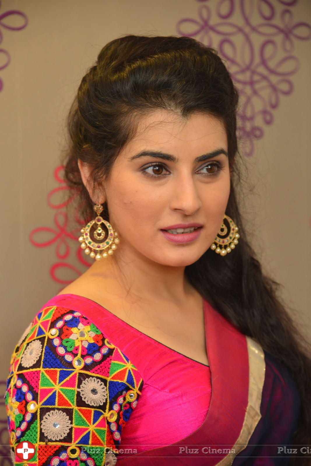 Archana - Archana Launches Srinivasa Textiles Photos | Picture 1088455