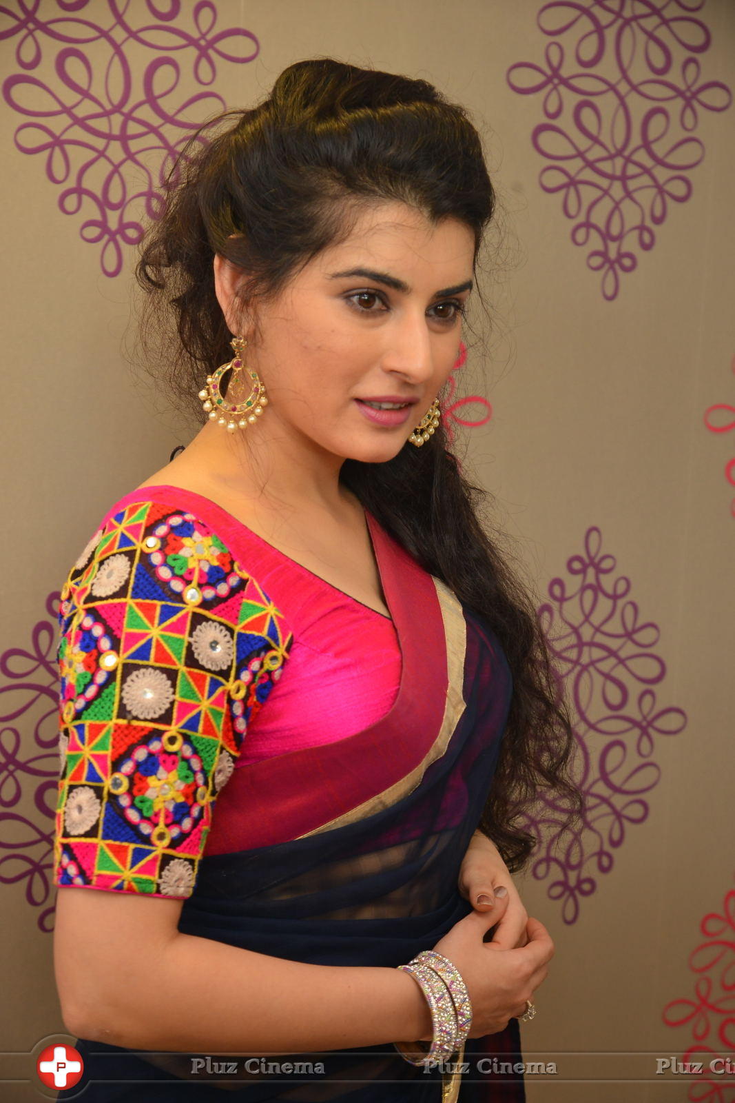 Archana - Archana Launches Srinivasa Textiles Photos | Picture 1088457