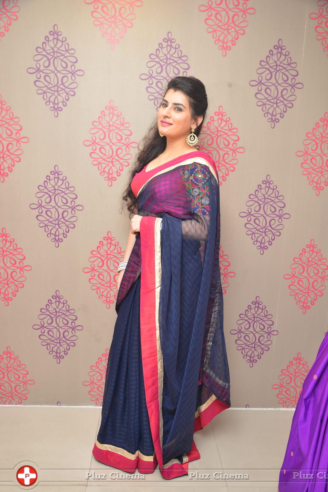 Archana - Archana Launches Srinivasa Textiles Photos | Picture 1088460