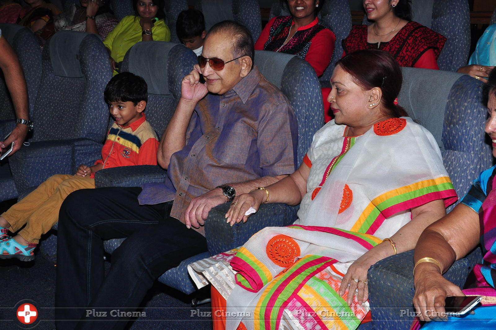 Super Star Krishna at Srimanthudu Movie Screening Stills | Picture 1090660