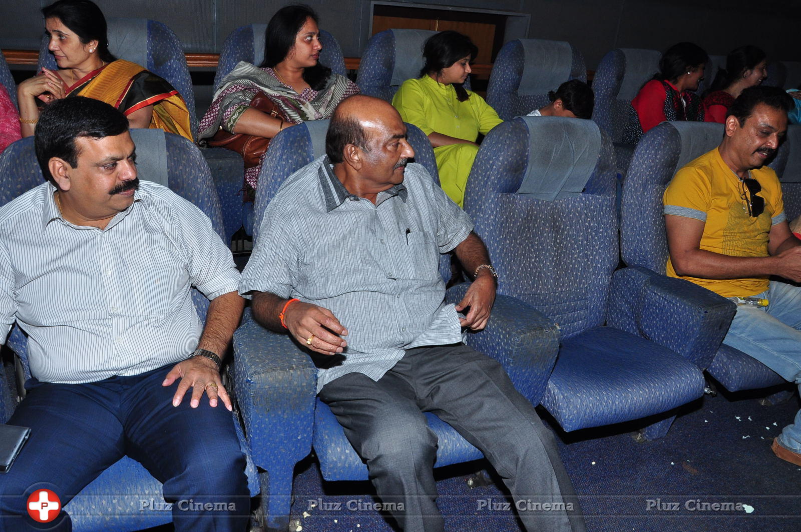 Super Star Krishna at Srimanthudu Movie Screening Stills | Picture 1090668