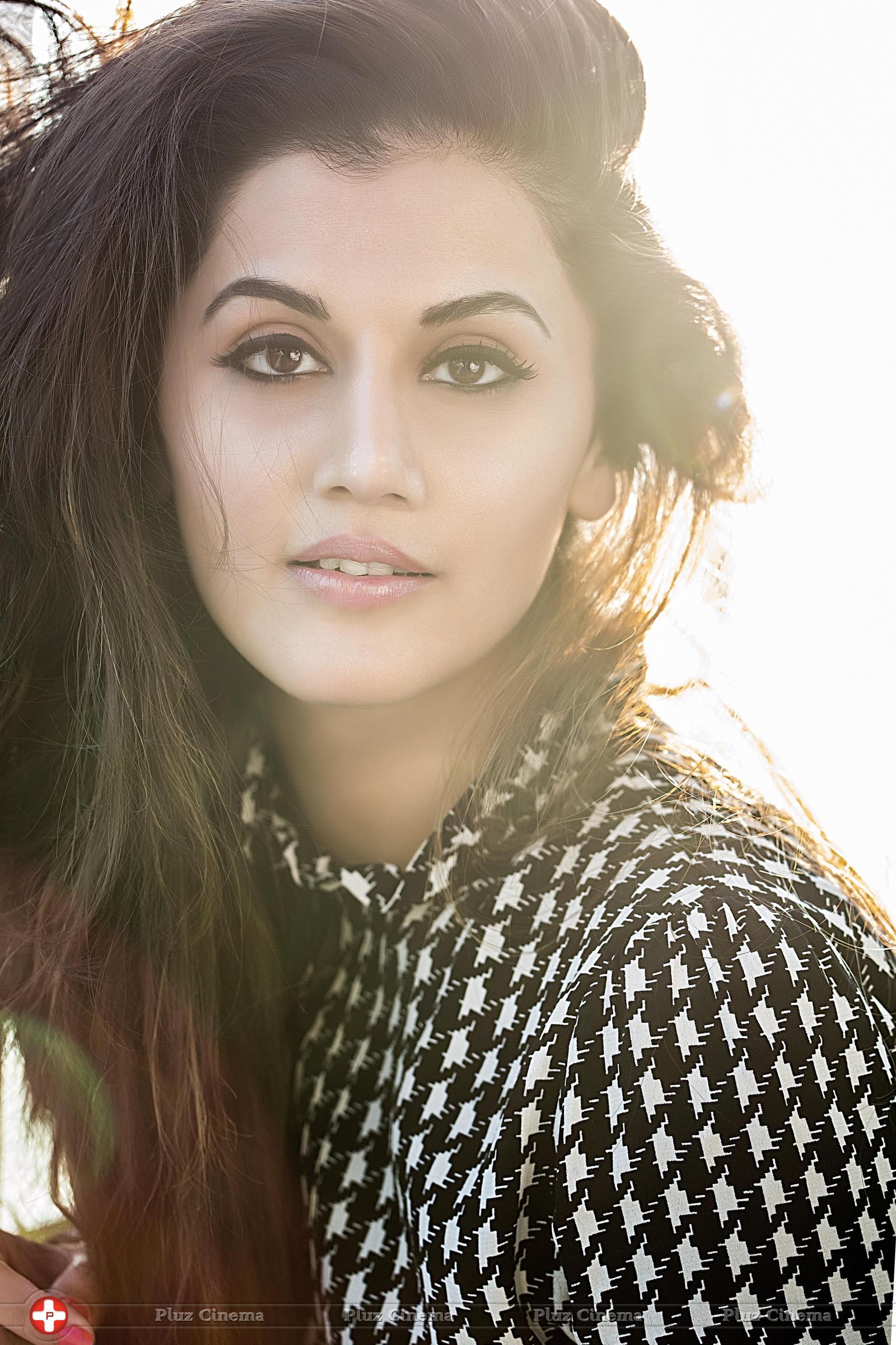 Tapasee Pannu Photoshoot Stills | Picture 1099714