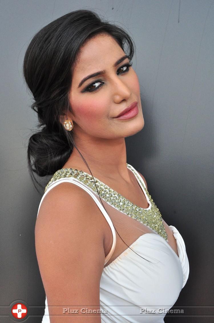 Poonam Pandey at Malini And Co Press Meet Stills | Picture 1105270