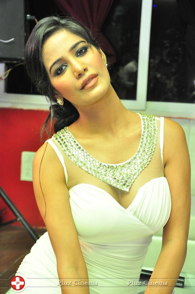 Poonam Pandey at Malini And Co Press Meet Stills | Picture 1105345