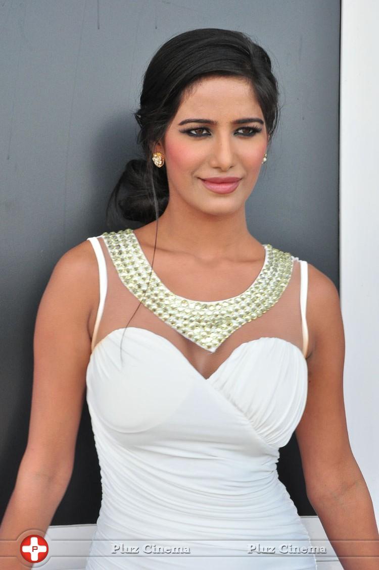 Poonam Pandey at Malini And Co Press Meet Stills | Picture 1105348