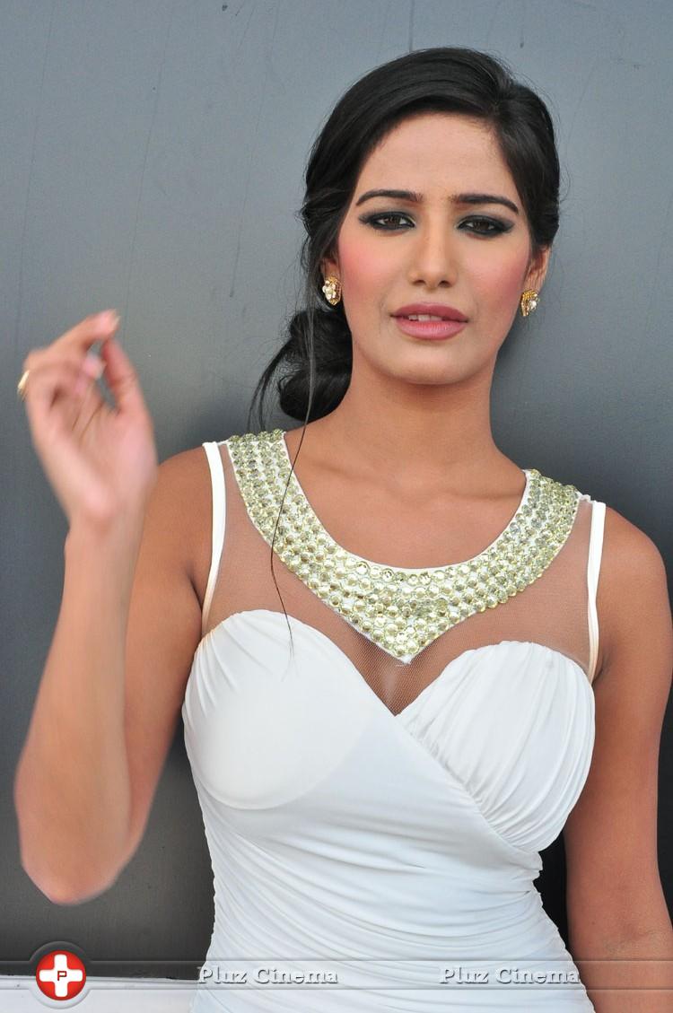 Poonam Pandey at Malini And Co Press Meet Stills | Picture 1105355