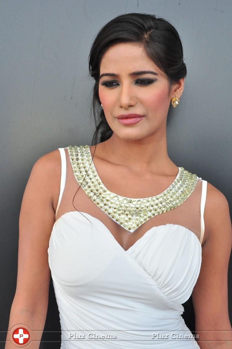 Poonam Pandey at Malini And Co Press Meet Stills | Picture 1105402