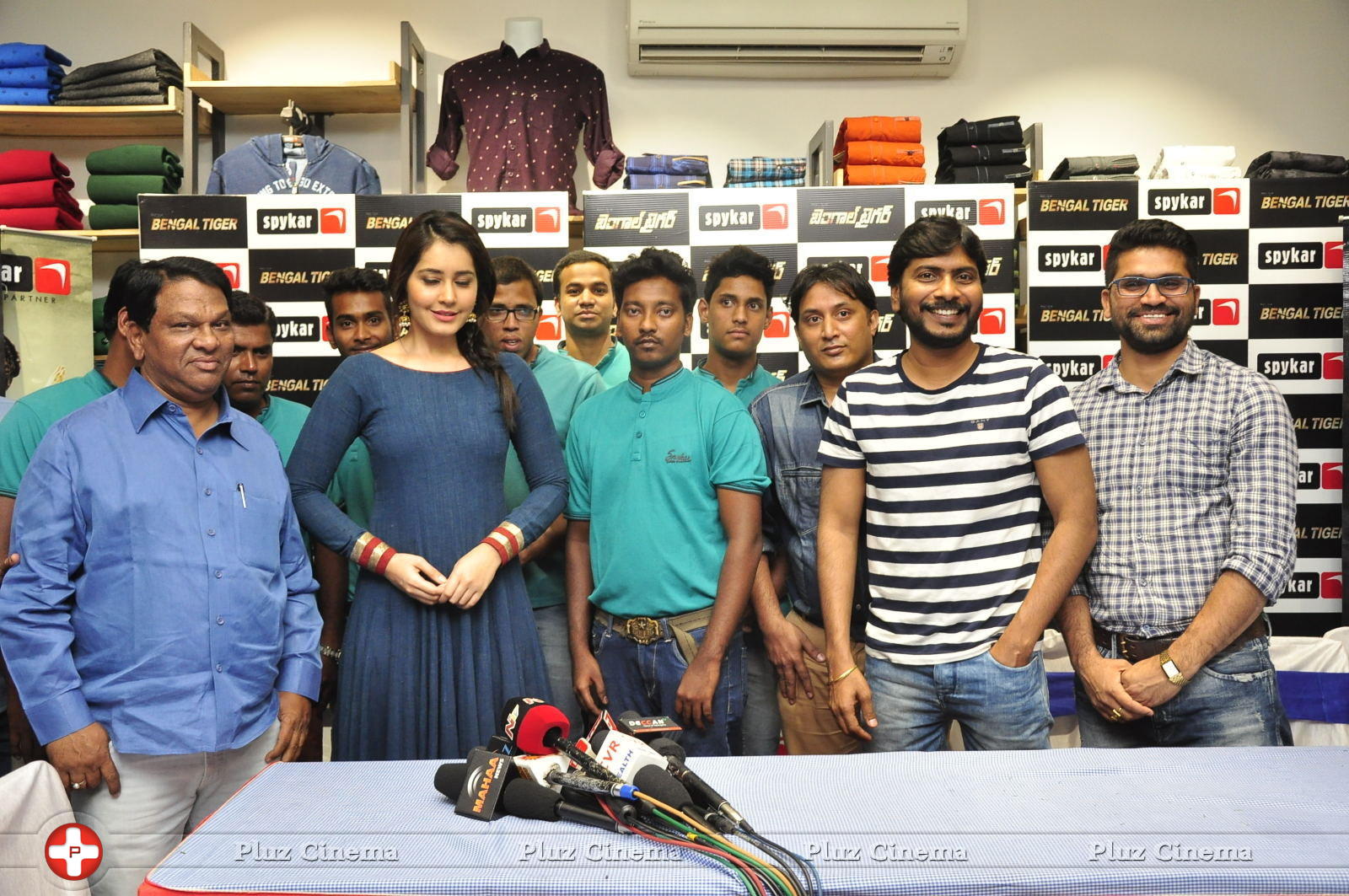 Bengal Tiger Movie Team at Spykar Store Jubilee Hills | Picture 1174436