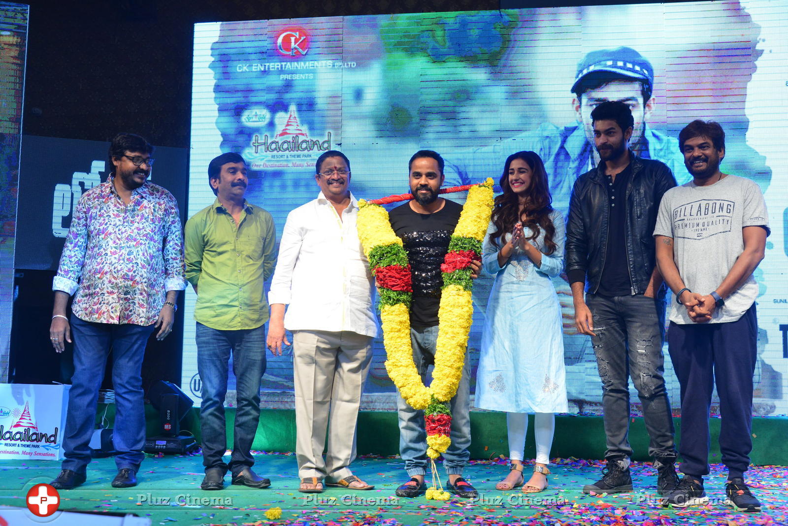 Loafer Movie Platinum Disc Function Photos | Picture 1178275