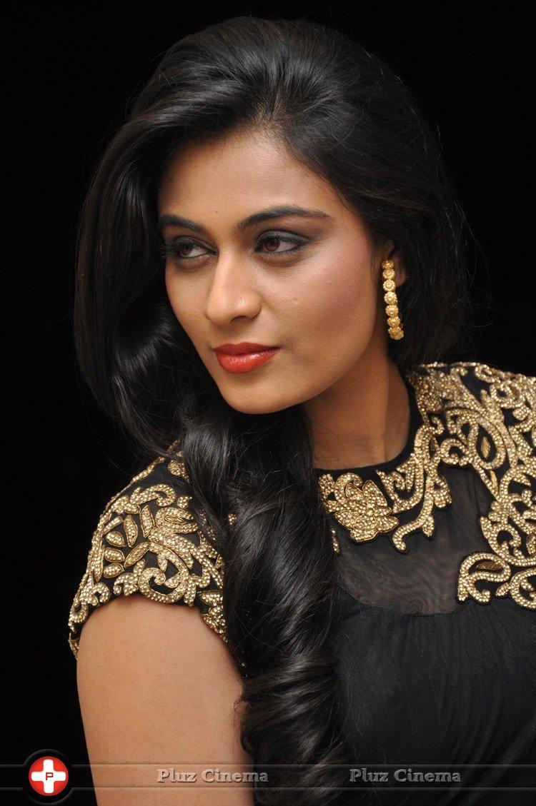 Neha Hinge at Valli Movie First Look Launch Photos | Picture 1179907