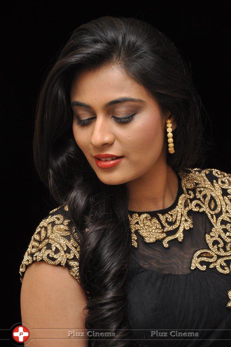 Neha Hinge at Valli Movie First Look Launch Photos | Picture 1179909