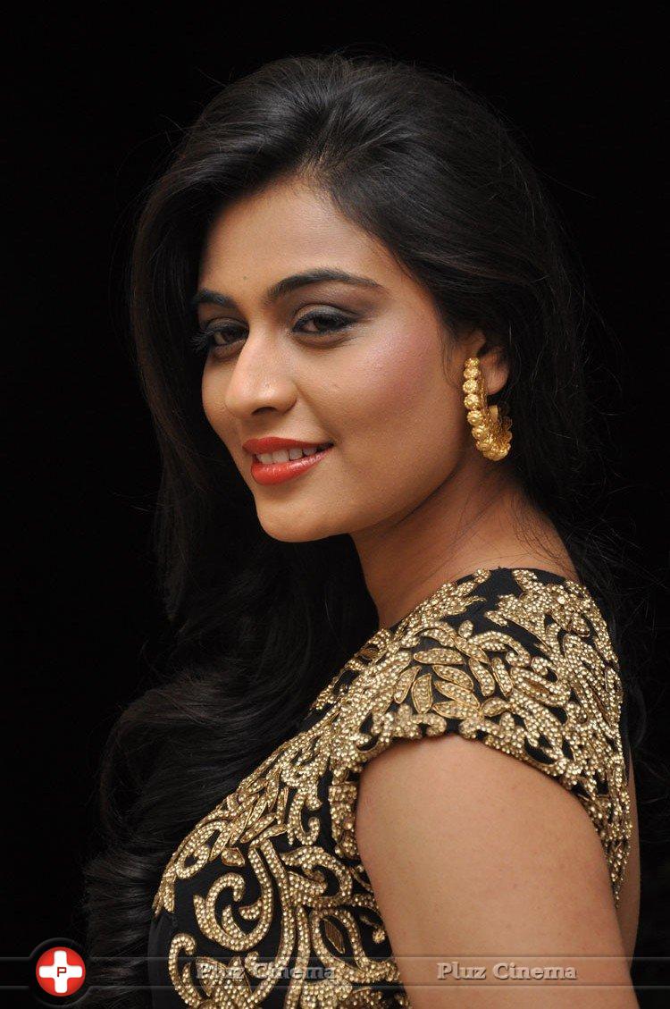 Neha Hinge at Valli Movie First Look Launch Photos | Picture 1179911