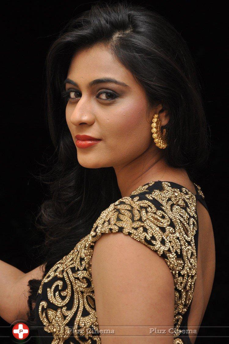 Neha Hinge at Valli Movie First Look Launch Photos | Picture 1179940