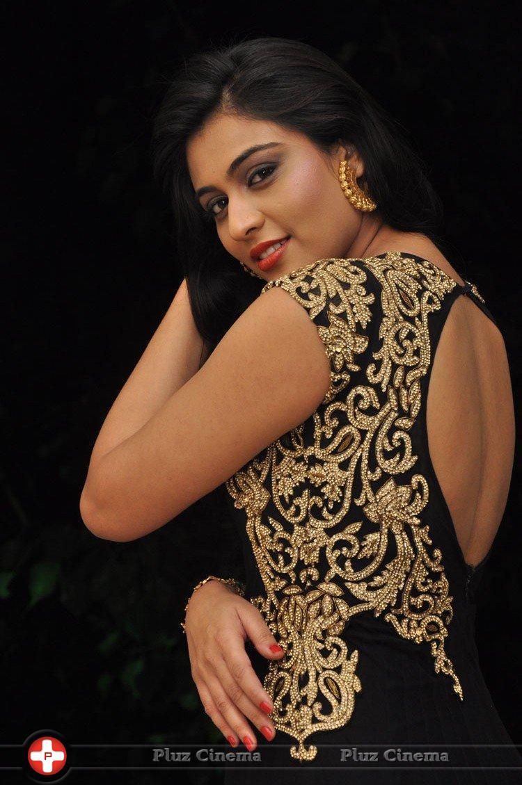 Neha Hinge at Valli Movie First Look Launch Photos | Picture 1179943