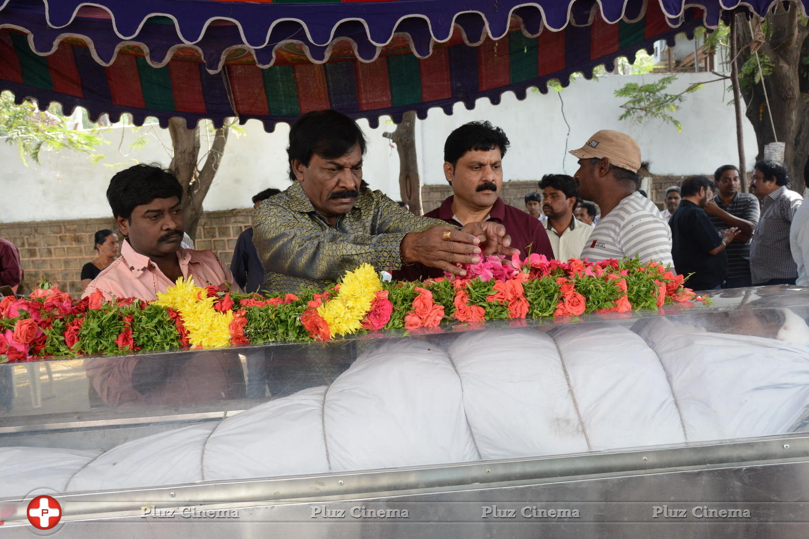 Celebs Pay Homage to Ranganath Photos | Picture 1182732