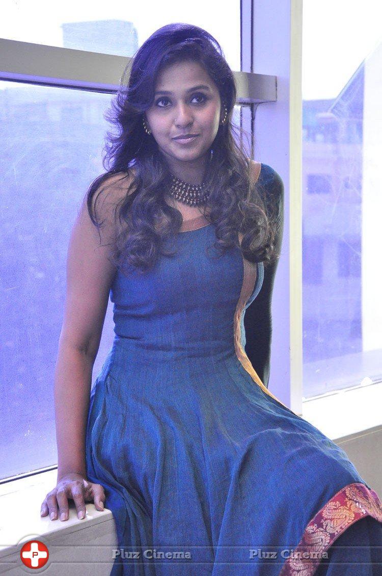 Singer Smitha at Baha Kilikki Video Song Launch Stills | Picture 1185350