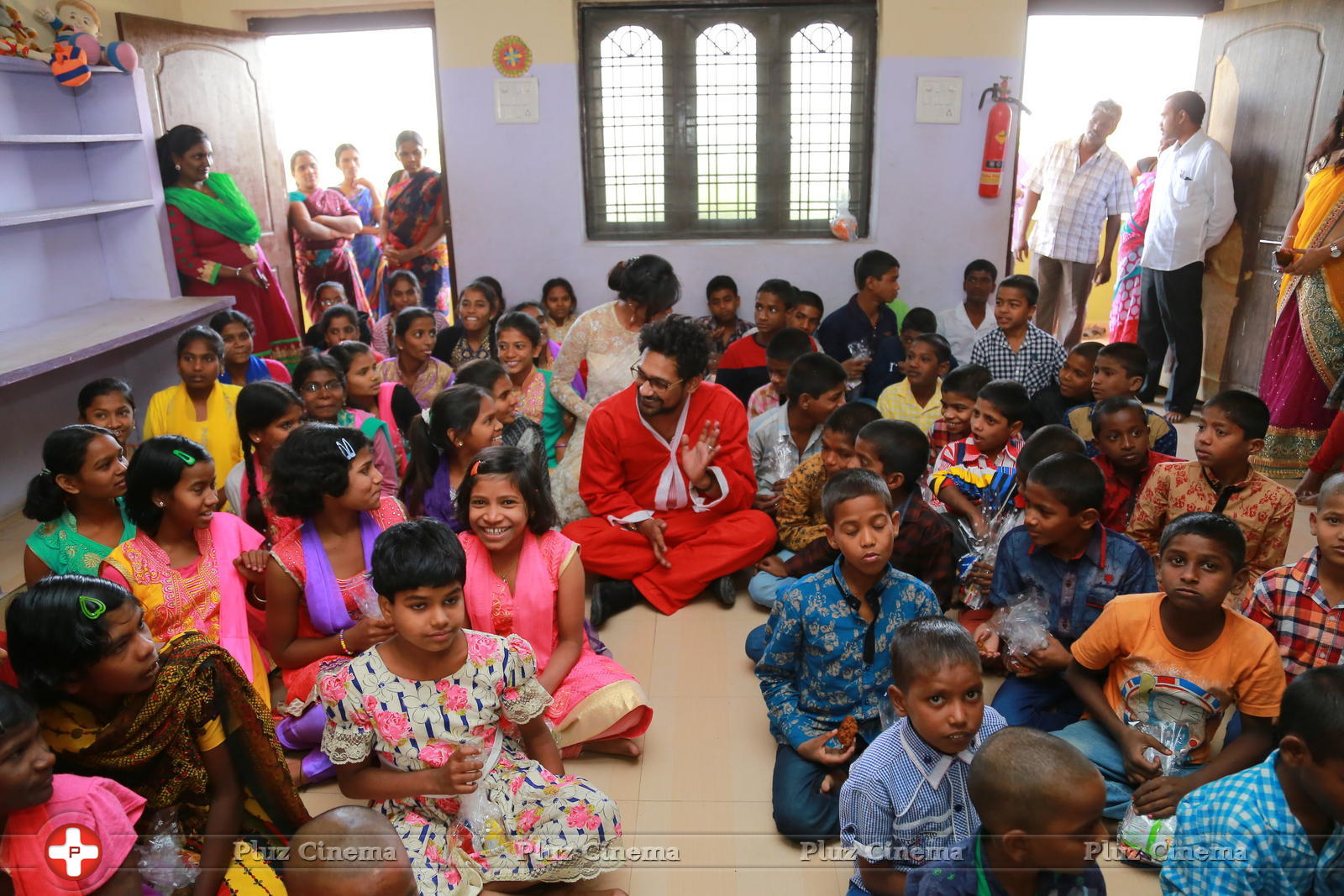Varun Sandesh and Vithika Sheru Christmas celebrations at Desire society with HIV affected children Photos | Picture 1190102