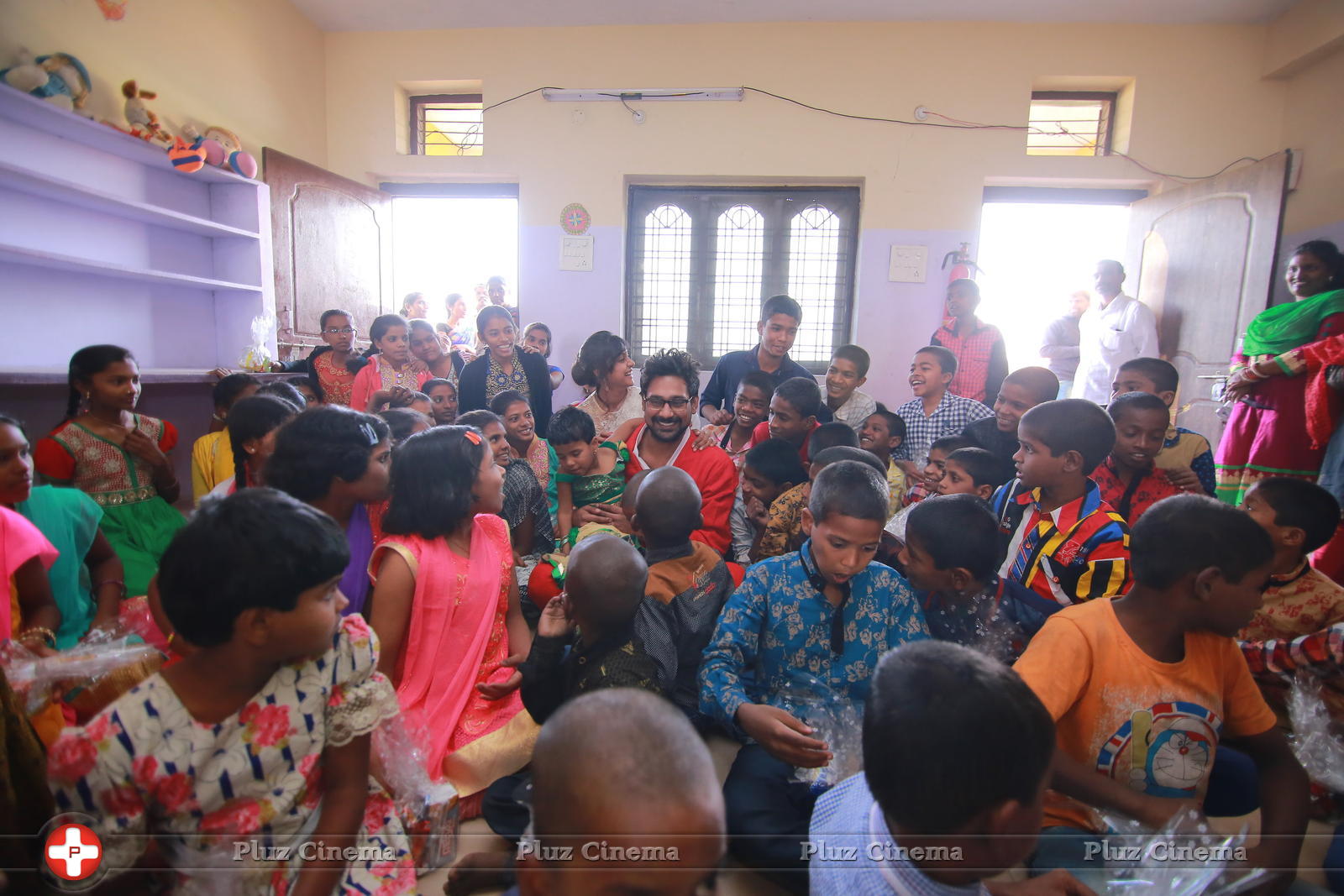 Varun Sandesh and Vithika Sheru Christmas celebrations at Desire society with HIV affected children Photos | Picture 1190106