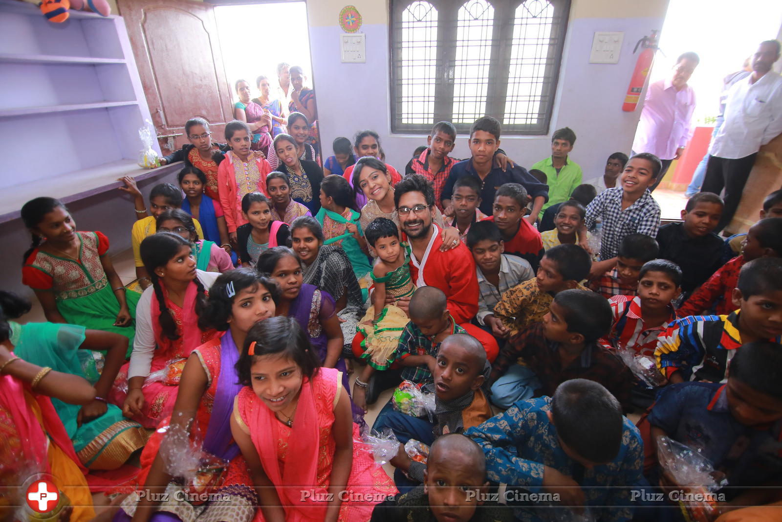 Varun Sandesh and Vithika Sheru Christmas celebrations at Desire society with HIV affected children Photos | Picture 1190107