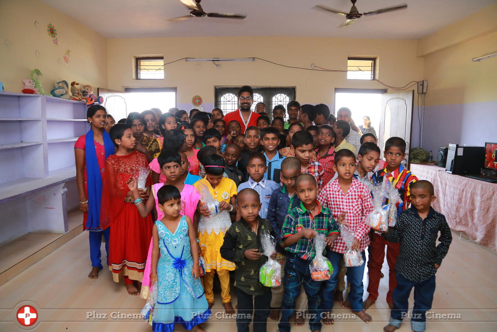 Varun Sandesh and Vithika Sheru Christmas celebrations at Desire society with HIV affected children Photos | Picture 1190108