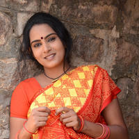 Himaja - Vetakodavallu Movie Working Stills | Picture 954041