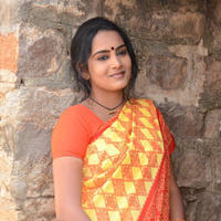 Himaja - Vetakodavallu Movie Working Stills | Picture 954042