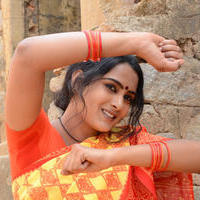 Himaja - Vetakodavallu Movie Working Stills | Picture 954114