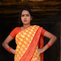 Himaja - Vetakodavallu Movie Working Stills | Picture 954122