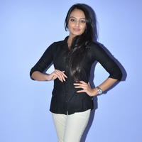 Nikitha Narayan - Ladies and Gentlemen Movie Preview Photos | Picture 954921