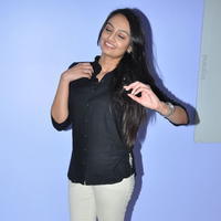 Nikitha Narayan - Ladies and Gentlemen Movie Preview Photos | Picture 954924