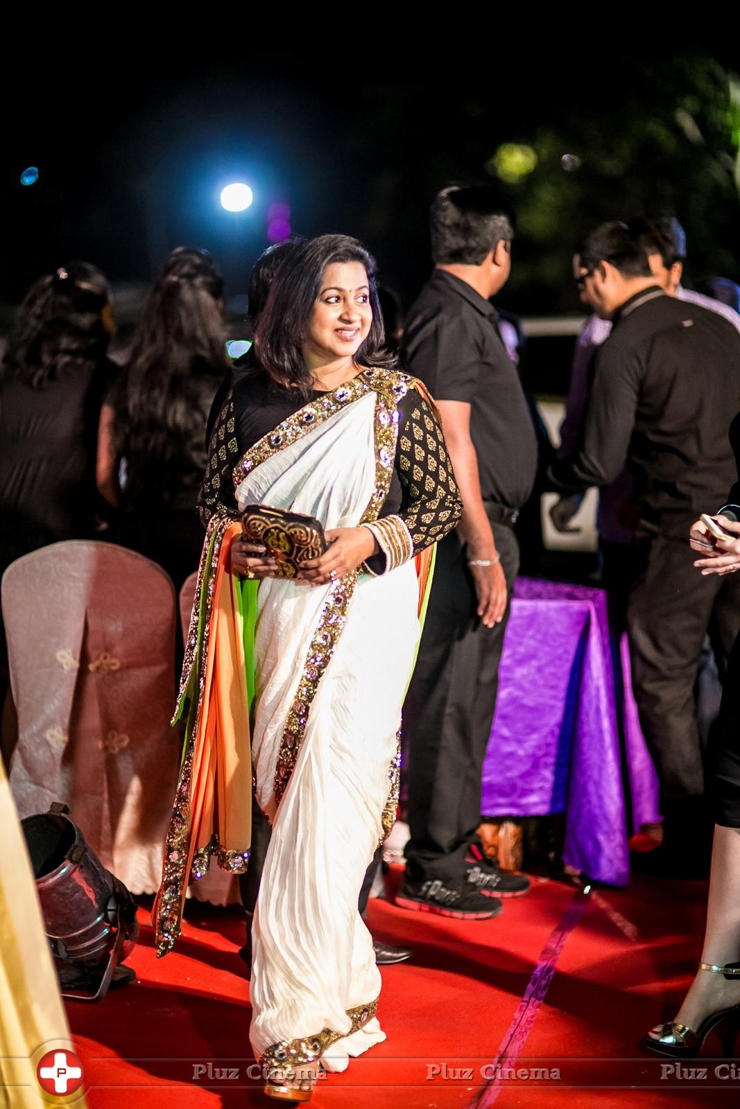 Radhika Sarathkumar - Celebs at Hundred Hearts Glamorous Charity Dinner Stills | Picture 955259