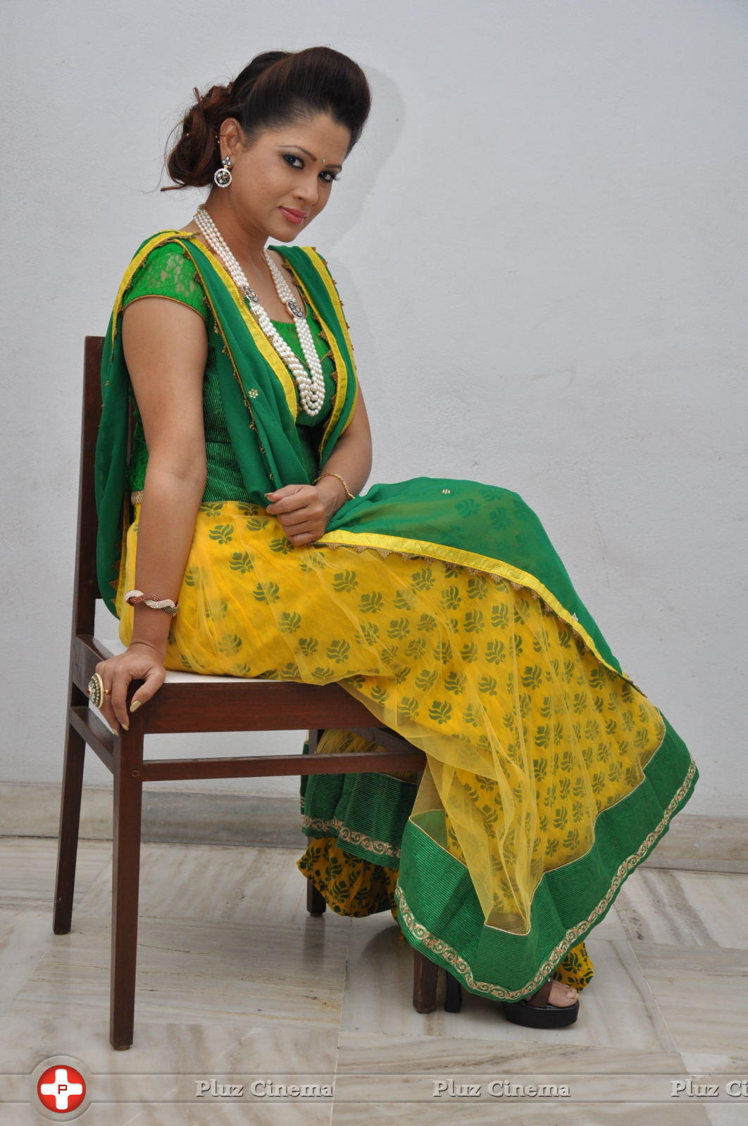 Anchor Shilpa Chakravarthy at Taravatha Katha Trailer Launch Stills | Picture 958209