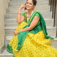 Anchor Shilpa Chakravarthy at Taravatha Katha Trailer Launch Stills | Picture 958124